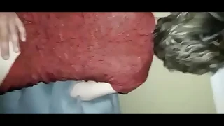 Fodendo o c&uacute; da coroa safada e gostosa